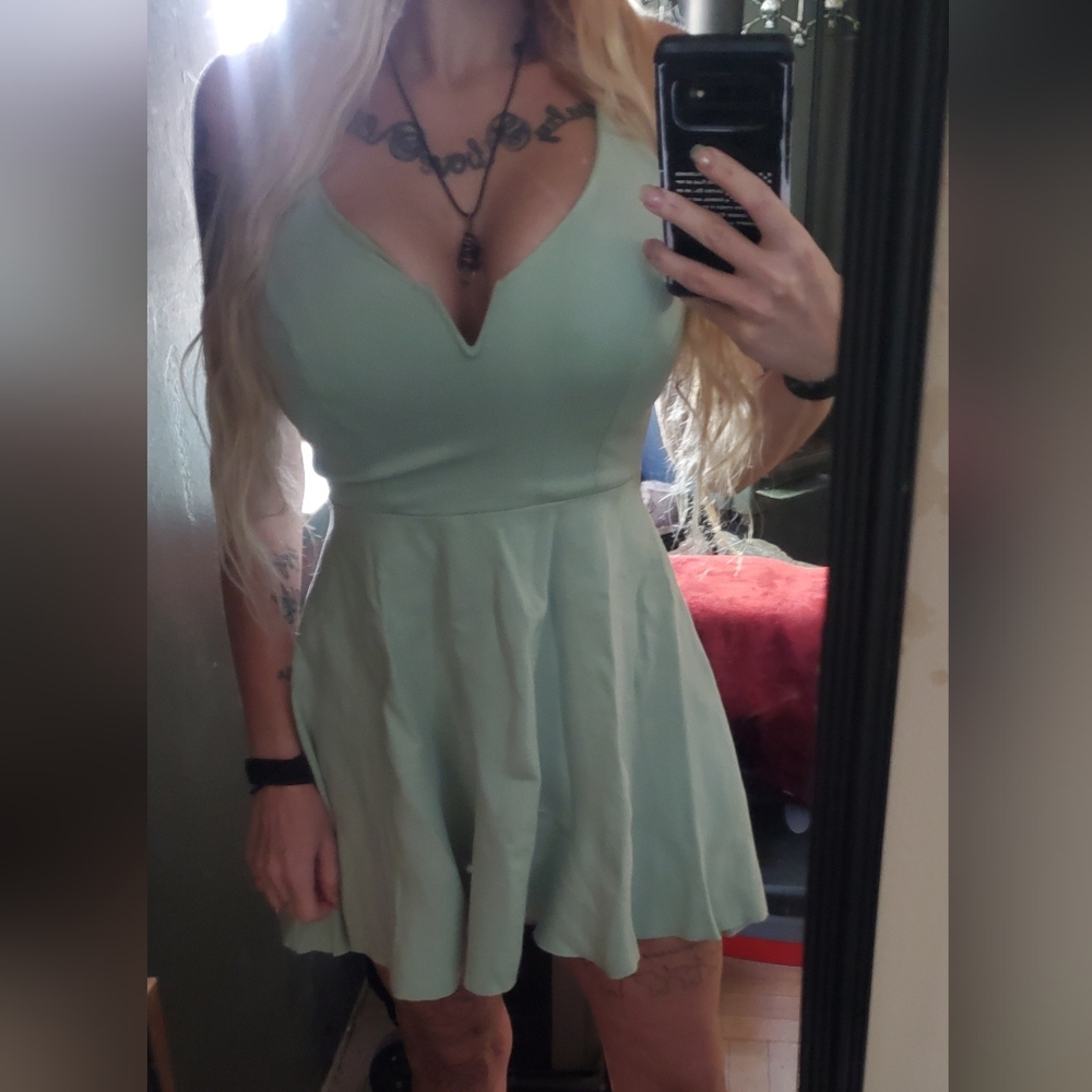 Elegant (stretchy) Mint Green Dress